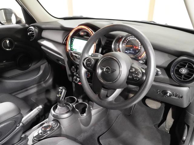 ＭＩＮＩ ヴィクトリア　特別仕様車　専用装備　禁煙車　純正ナビ　バックカメラ　アームレスト　マルチファンクション　ＬＥＤヘッドライト／フォグランプ　ＥＴＣ　整備付（16枚目）