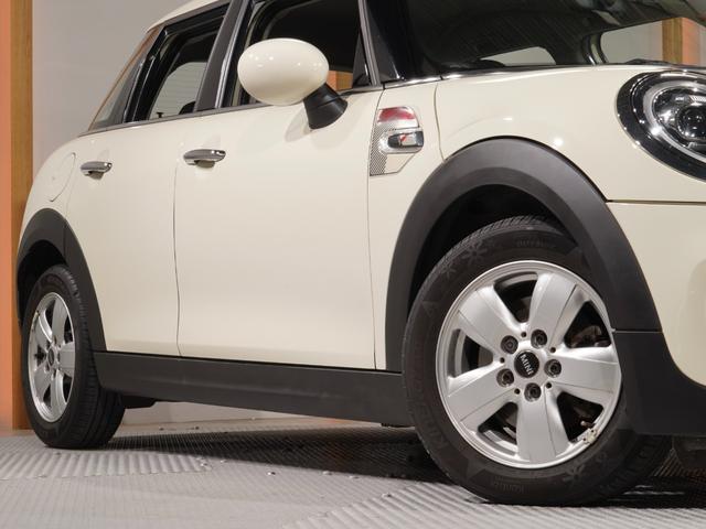 ＭＩＮＩ ヴィクトリア　特別仕様車　専用装備　禁煙車　純正ナビ　バックカメラ　アームレスト　マルチファンクション　ＬＥＤヘッドライト／フォグランプ　ＥＴＣ　整備付（20枚目）