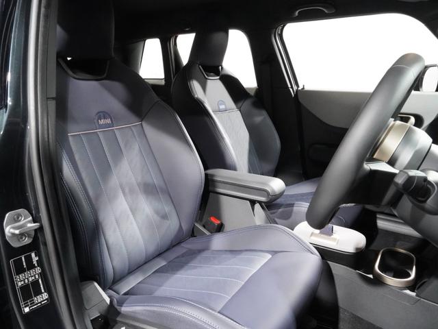ＭＩＮＩ クーパーＳ　フェイバリット・トリム　禁煙車　ワンオーナー　ベスキンシート　シート＆ハンドルヒーター　ＡｐｐｌｅＣａｒＰｌａｙ　純正ナビ　ワイヤレスチャージ　前後カメラ　レーンアシスト　アクティブクルコン　ＥＴＣ２．０　整備付（5枚目）