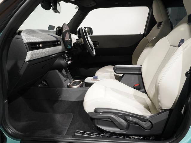 ＭＩＮＩ クーパーＣ　フェイバリット・トリム　禁煙車　ワンオーナー　ベスキン／ベージュ　シート＆ハンドルヒーター　ワイヤレスチャージ　ヘッドアップディスプレイ　リアカメラ　前後障害物センサー　レーンキーピングアシスト　純正ナビ　ＥＴＣ２．０整備付（13枚目）