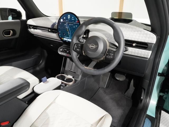 ＭＩＮＩ クーパーＣ　フェイバリット・トリム　禁煙車　ワンオーナー　ベスキン／ベージュ　シート＆ハンドルヒーター　ワイヤレスチャージ　ヘッドアップディスプレイ　リアカメラ　前後障害物センサー　レーンキーピングアシスト　純正ナビ　ＥＴＣ２．０整備付（17枚目）
