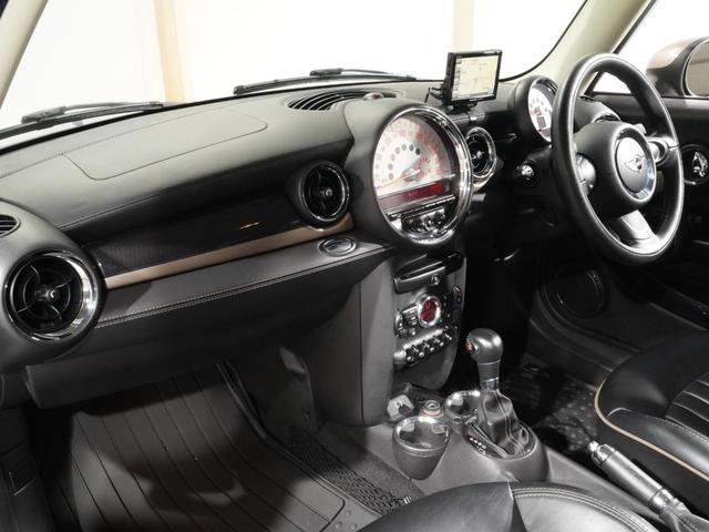 MINI クーパーS ボンドストリート 限定車 専用装備 レザーシート シートヒーター 専用ルーフ/クールシャンパン バイキセノンヘッドライト オートエアコンディショナー レザーステアリング ETC 整備付(14枚目)