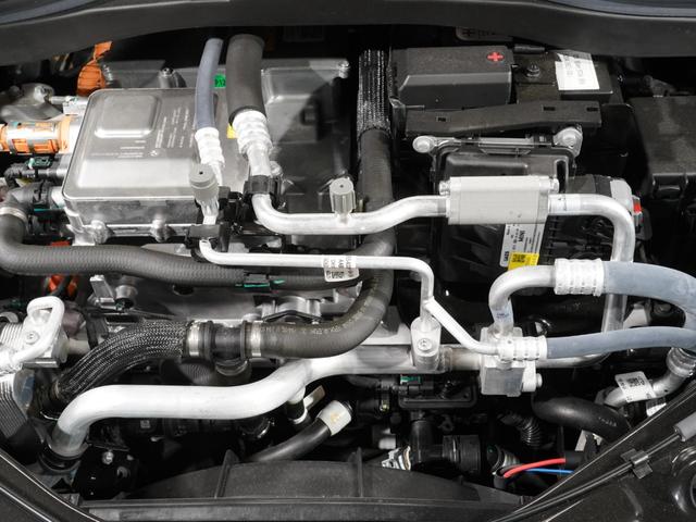 MINI クーパーSE フェイバリット・トリム 禁煙車 ベスキンシート シート&ハンドルヒーター バックカメラ 前後障害物センサー レーンキーピングアシスト 後車衝突警告 AppleCarPlay ヘッドアップディスプレイ  ETC2.0 整備付(8枚目)