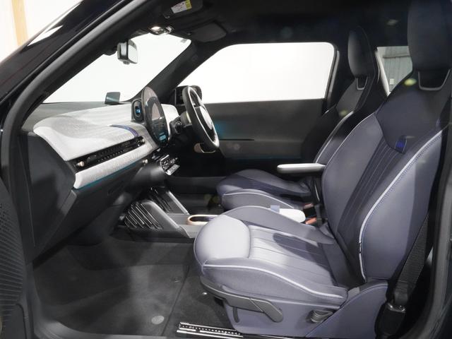MINI クーパーSE フェイバリット・トリム 禁煙車 ベスキンシート シート&ハンドルヒーター バックカメラ 前後障害物センサー レーンキーピングアシスト 後車衝突警告 AppleCarPlay ヘッドアップディスプレイ  ETC2.0 整備付(13枚目)