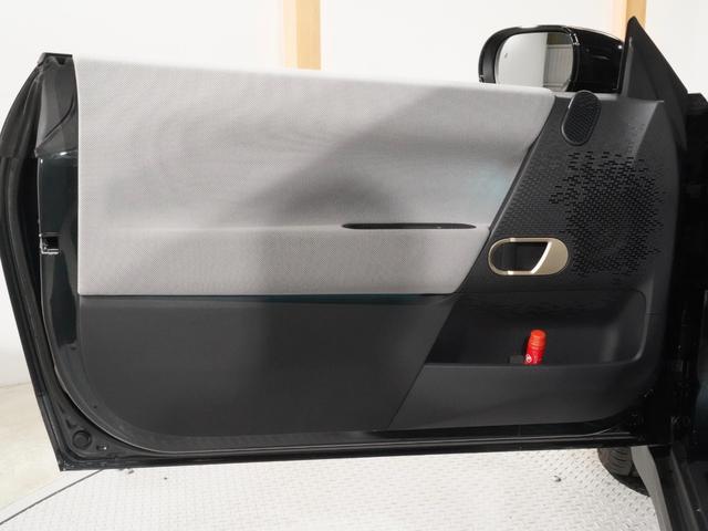 MINI クーパーSE フェイバリット・トリム 禁煙車 ベスキンシート シート&ハンドルヒーター バックカメラ 前後障害物センサー レーンキーピングアシスト 後車衝突警告 AppleCarPlay ヘッドアップディスプレイ  ETC2.0 整備付(15枚目)