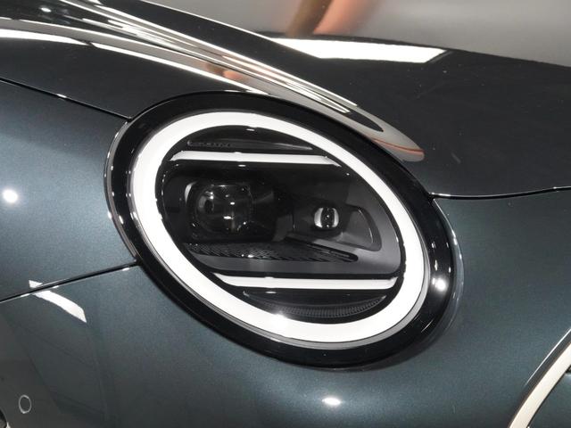 MINI クーパーSE フェイバリット・トリム 禁煙車 ベスキンシート シート&ハンドルヒーター バックカメラ 前後障害物センサー レーンキーピングアシスト 後車衝突警告 AppleCarPlay ヘッドアップディスプレイ  ETC2.0 整備付(22枚目)