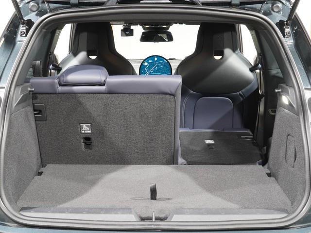 MINI クーパーSE フェイバリット・トリム 禁煙車 ベスキンシート シート&ハンドルヒーター バックカメラ 前後障害物センサー レーンキーピングアシスト 後車衝突警告 AppleCarPlay ヘッドアップディスプレイ  ETC2.0 整備付(33枚目)