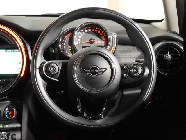MINI クーパー 禁煙車 ワンオーナー コンフォートアクセス パーキングアシスト バックカメラ 前後障害物センサー LEDヘッドライト/フォグランプ ストレージコンパートメントパッケージ 純正ナビ ETC 整備付(17枚目)