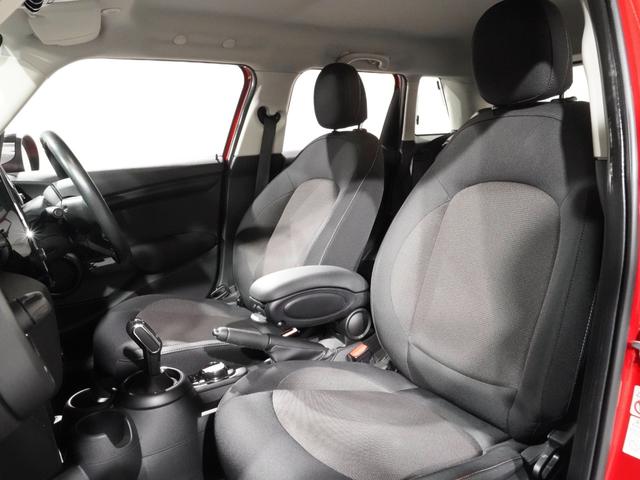 MINI クーパー 禁煙車 ワンオーナー コンフォートアクセス パーキングアシスト バックカメラ 前後障害物センサー LEDヘッドライト/フォグランプ ストレージコンパートメントパッケージ 純正ナビ ETC 整備付(33枚目)