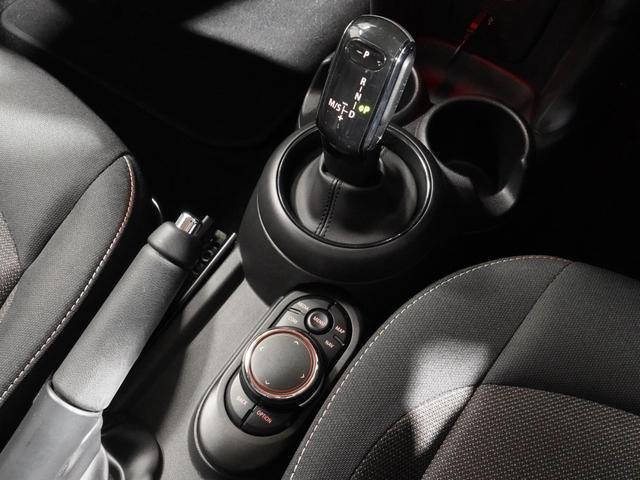MINI クーパー 禁煙車 ワンオーナー コンフォートアクセス パーキングアシスト バックカメラ 前後障害物センサー LEDヘッドライト/フォグランプ ストレージコンパートメントパッケージ 純正ナビ ETC 整備付(37枚目)