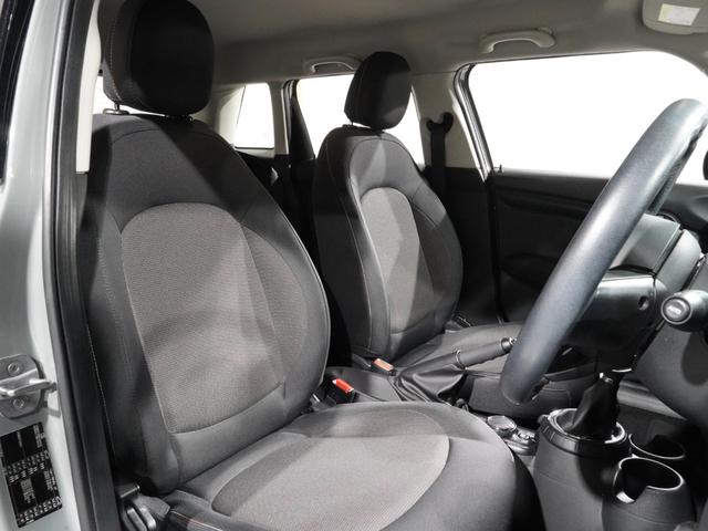 MINI クーパー 禁煙車 ワンオーナー 純正ナビ バックカメラ リア障害物センサー ストレージコンパートメントパッケージ LEDヘッドライト/LEDフロントフォグランプ ETC 整備付(5枚目)