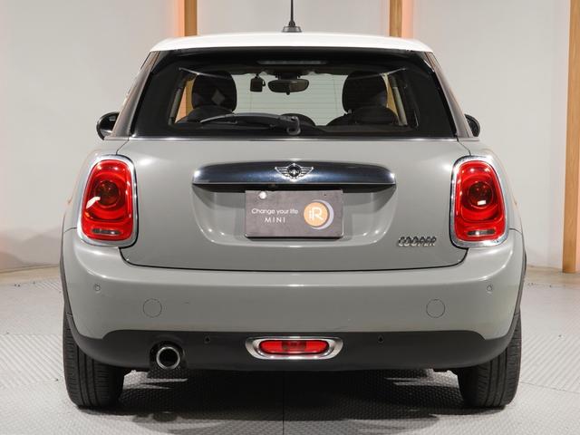 MINI クーパー 禁煙車 ワンオーナー 純正ナビ バックカメラ リア障害物センサー ストレージコンパートメントパッケージ LEDヘッドライト/LEDフロントフォグランプ ETC 整備付(9枚目)