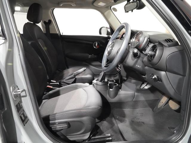 MINI クーパー 禁煙車 ワンオーナー 純正ナビ バックカメラ リア障害物センサー ストレージコンパートメントパッケージ LEDヘッドライト/LEDフロントフォグランプ ETC 整備付(13枚目)