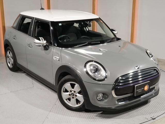 MINI クーパー 禁煙車 ワンオーナー 純正ナビ バックカメラ リア障害物センサー ストレージコンパートメントパッケージ LEDヘッドライト/LEDフロントフォグランプ ETC 整備付(19枚目)