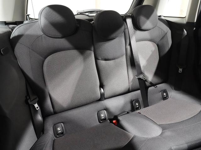 MINI クーパー 禁煙車 ワンオーナー 純正ナビ バックカメラ リア障害物センサー ストレージコンパートメントパッケージ LEDヘッドライト/LEDフロントフォグランプ ETC 整備付(33枚目)
