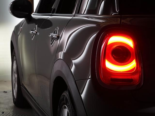 MINI クーパー 禁煙車 ワンオーナー 純正ナビ バックカメラ リア障害物センサー ストレージコンパートメントパッケージ LEDヘッドライト/LEDフロントフォグランプ ETC 整備付(37枚目)