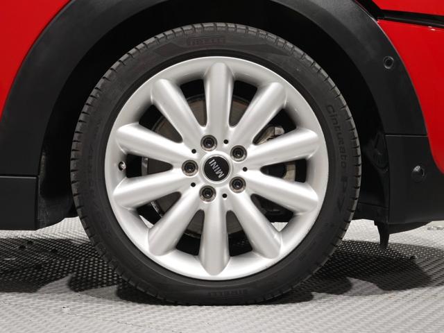 MINI クーパーSD シートヒーター アラームシステム パーキングアシスト バックカメラ 前後障害物センサー ドライビングモード アクティブクルコン インテリアサーフェス/Yoursスタイル 純正ナビ ETC2.0 整備付(11枚目)