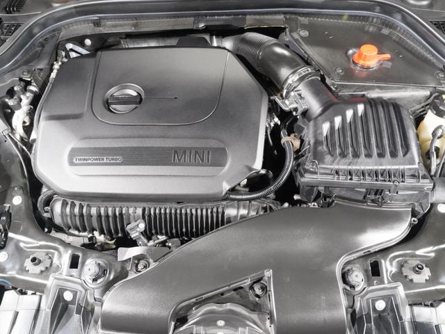 MINI クーパーS パーキングアシスト バックカメラ 前後障害物センサー JCWステアリング/ホイール ドライビングモード ストレージコンパートメントパッケージ アクティブクルコン 純正ナビ ETC2.0 整備付(7枚目)