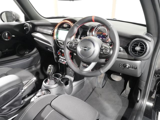 MINI クーパーS パーキングアシスト バックカメラ 前後障害物センサー JCWステアリング/ホイール ドライビングモード ストレージコンパートメントパッケージ アクティブクルコン 純正ナビ ETC2.0 整備付(16枚目)