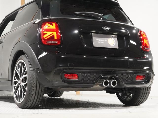 MINI クーパーS パーキングアシスト バックカメラ 前後障害物センサー JCWステアリング/ホイール ドライビングモード ストレージコンパートメントパッケージ アクティブクルコン 純正ナビ ETC2.0 整備付(26枚目)