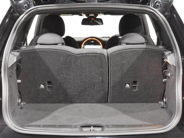 MINI クーパーS パーキングアシスト バックカメラ 前後障害物センサー JCWステアリング/ホイール ドライビングモード ストレージコンパートメントパッケージ アクティブクルコン 純正ナビ ETC2.0 整備付(29枚目)