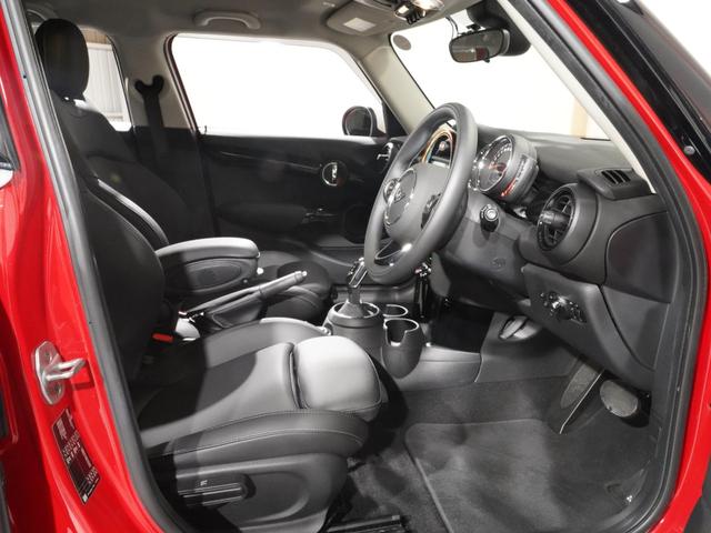 MINI クーパーD ピカデリーエディション 特別仕様車 専用装備 レザレットシート シートヒーター 純正ナビ バックカメラ 衝突軽減ブレーキ リア障害物センサー コンフォートアクセス 15インチアルミホイール ETC 整備付(13枚目)