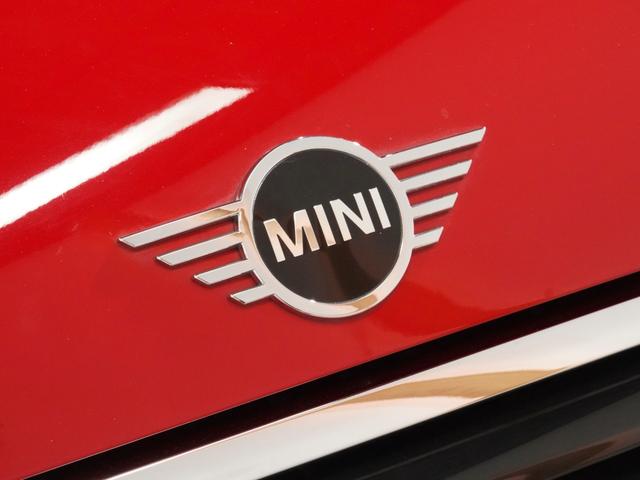 MINI クーパーD ピカデリーエディション 特別仕様車 専用装備 レザレットシート シートヒーター 純正ナビ バックカメラ 衝突軽減ブレーキ リア障害物センサー コンフォートアクセス 15インチアルミホイール ETC 整備付(22枚目)