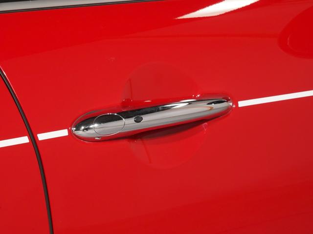 MINI クーパーD ピカデリーエディション 特別仕様車 専用装備 レザレットシート シートヒーター 純正ナビ バックカメラ 衝突軽減ブレーキ リア障害物センサー コンフォートアクセス 15インチアルミホイール ETC 整備付(25枚目)