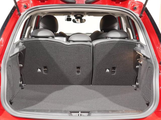 MINI クーパーD ピカデリーエディション 特別仕様車 専用装備 レザレットシート シートヒーター 純正ナビ バックカメラ 衝突軽減ブレーキ リア障害物センサー コンフォートアクセス 15インチアルミホイール ETC 整備付(30枚目)