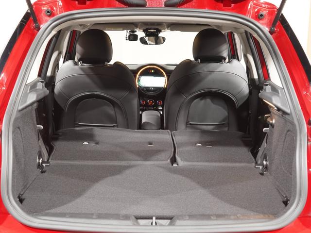 MINI クーパーD ピカデリーエディション 特別仕様車 専用装備 レザレットシート シートヒーター 純正ナビ バックカメラ 衝突軽減ブレーキ リア障害物センサー コンフォートアクセス 15インチアルミホイール ETC 整備付(32枚目)