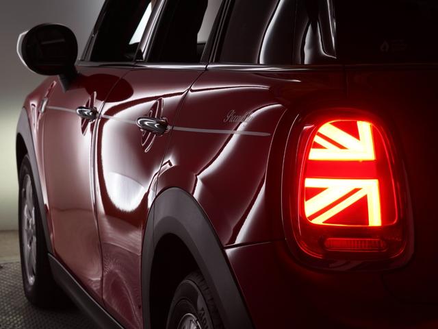 MINI クーパーD ピカデリーエディション 特別仕様車 専用装備 レザレットシート シートヒーター 純正ナビ バックカメラ 衝突軽減ブレーキ リア障害物センサー コンフォートアクセス 15インチアルミホイール ETC 整備付(39枚目)