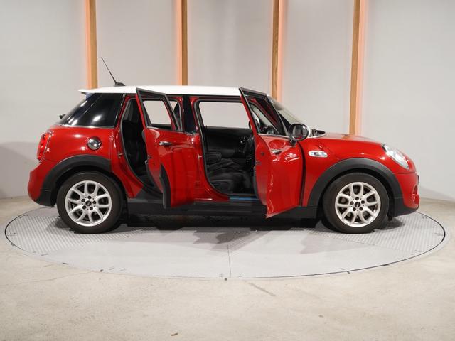 MINI クーパーS 禁煙車 純正ナビ アームレスト レザーステアリング LEDヘッドライト ホワイトターンシグナルライト ETC2.0 整備付(23枚目)