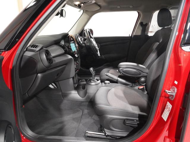 ■総在庫２５０台を遠方のストックヤードなどにも保管しておりますので、ご来店前にお電話いただけるとスムーズにご商談いただけます。■月曜定休日■フリーダイアル００６６−９７０１−８６９１