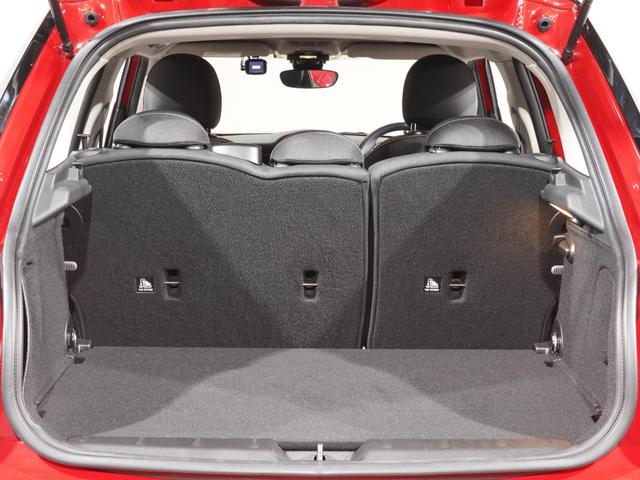 ■総在庫数は約２５０台！■複数箇所ある屋内外の展示場で、たくさんのミニの中からあなたにぴったりな一台を見つけるサポートをいたします！ご不明点やご質問があればミニ専門店のプロスタッフにご相談下さい！