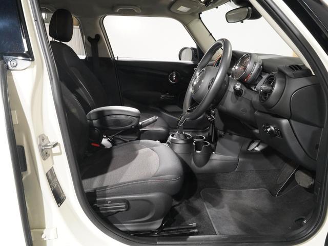 MINI クーパー コンフォートアクセス パーキングアシスト バックカメラ 前後障害物センサー ストレージコンパートメントパッケージ 衝突軽減ブレーキ LEDヘッドライト/フォグランプ 純正ナビ ETC 整備付(13枚目)