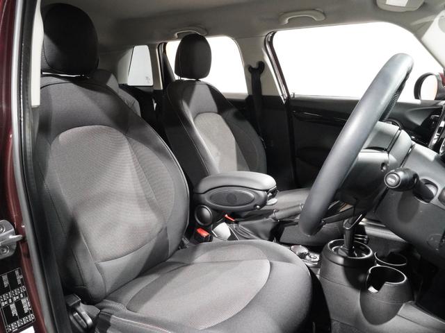 ＭＩＮＩ クーパー　限定車　禁煙車　ワンオーナー　専用装備　アクティブクルコン　コンフォートアクセス　バックカメラ　パーキングアシスト　前後障害物センサー　衝突軽減ブレーキ　ＬＥＤヘッドライト　ＥＴＣ　整備付（5枚目）