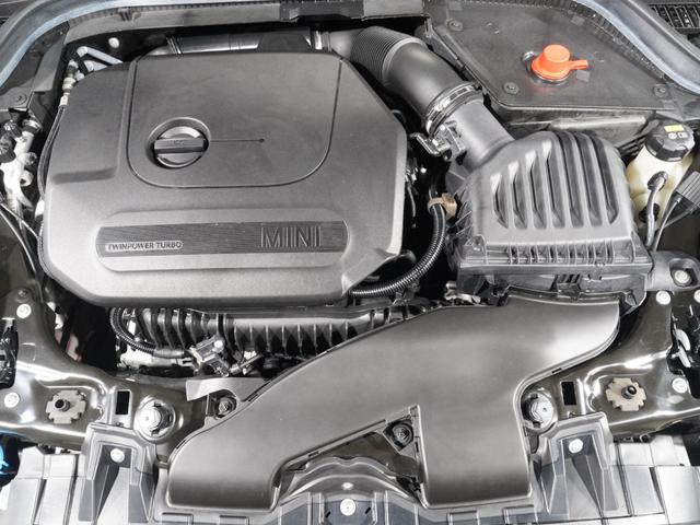 ＭＩＮＩ クーパー　限定車　禁煙車　ワンオーナー　専用装備　アクティブクルコン　コンフォートアクセス　バックカメラ　パーキングアシスト　前後障害物センサー　衝突軽減ブレーキ　ＬＥＤヘッドライト　ＥＴＣ　整備付（7枚目）