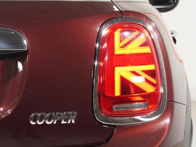ＭＩＮＩ クーパー　限定車　禁煙車　ワンオーナー　専用装備　アクティブクルコン　コンフォートアクセス　バックカメラ　パーキングアシスト　前後障害物センサー　衝突軽減ブレーキ　ＬＥＤヘッドライト　ＥＴＣ　整備付（28枚目）