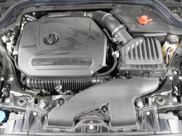 ＭＩＮＩ クーパーＳ　禁煙車　レザーシート　シートヒーター　ヘッドアップディスプレイ　バックカメラ　パーキングアシスト　前後障害物センサー　ドライビングモード　アクティブクルコン　純正ナビ　ＥＴＣ２．０　整備付（7枚目）