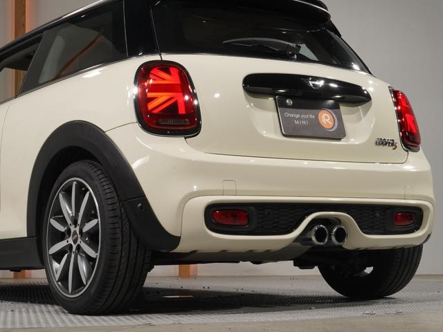 ＭＩＮＩ クーパーＳ　禁煙車　レザーシート　シートヒーター　ヘッドアップディスプレイ　バックカメラ　パーキングアシスト　前後障害物センサー　ドライビングモード　アクティブクルコン　純正ナビ　ＥＴＣ２．０　整備付（26枚目）