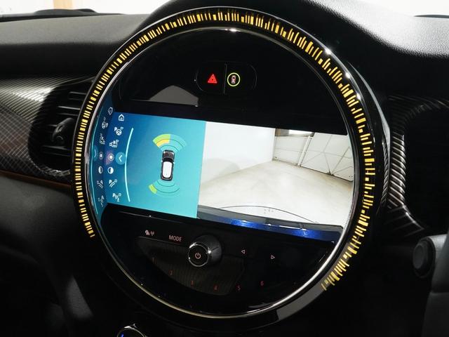 ＭＩＮＩ クーパーＳ　レゾリュート・エディション　限定車　禁煙車ワンオーナー　専用装備　クロス／レザレット／ヒーター　クルコン　ＡｐｐｌｅＣａｒＰｌａｙ　ワイヤレスチャージ　ヘッドアップディスプレイ　バックカメラ　障害物センサー　ＥＴＣ２．０　整備付（6枚目）
