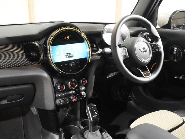 ＭＩＮＩ クーパーＳ　レゾリュート・エディション　限定車　禁煙車ワンオーナー　専用装備　クロス／レザレット／ヒーター　クルコン　ＡｐｐｌｅＣａｒＰｌａｙ　ワイヤレスチャージ　ヘッドアップディスプレイ　バックカメラ　障害物センサー　ＥＴＣ２．０　整備付（18枚目）