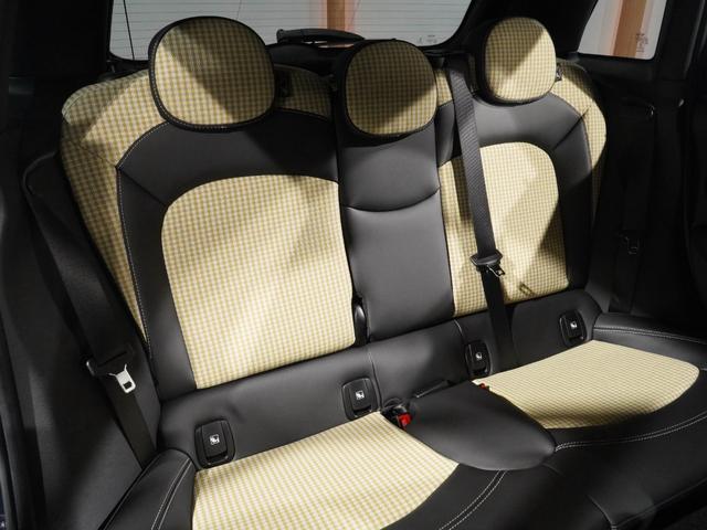 ＭＩＮＩ クーパーＳ　レゾリュート・エディション　限定車　禁煙車ワンオーナー　専用装備　クロス／レザレット／ヒーター　クルコン　ＡｐｐｌｅＣａｒＰｌａｙ　ワイヤレスチャージ　ヘッドアップディスプレイ　バックカメラ　障害物センサー　ＥＴＣ２．０　整備付（35枚目）