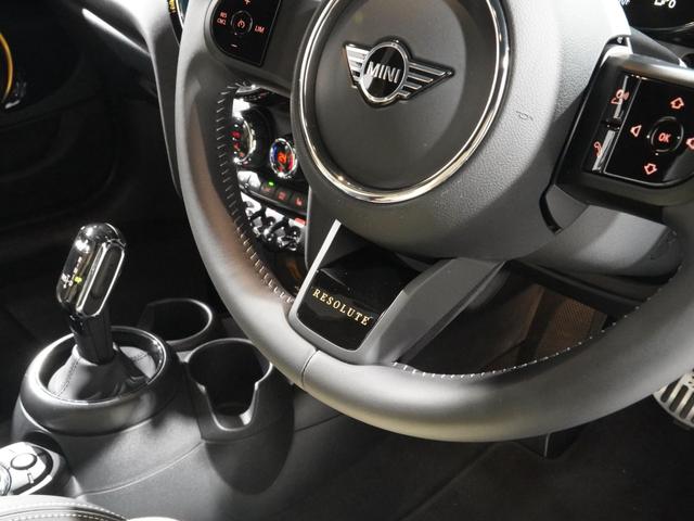 ＭＩＮＩ クーパーＳ　レゾリュート・エディション　限定車　禁煙車ワンオーナー　専用装備　クロス／レザレット／ヒーター　クルコン　ＡｐｐｌｅＣａｒＰｌａｙ　ワイヤレスチャージ　ヘッドアップディスプレイ　バックカメラ　障害物センサー　ＥＴＣ２．０　整備付（38枚目）