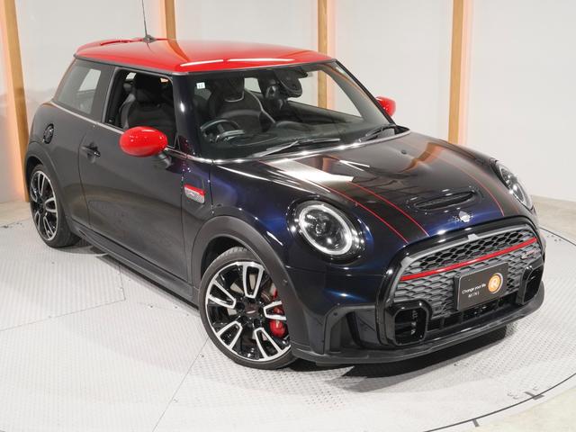 ＭＩＮＩ ジョンクーパーワークス　ジョンクーパーワークストリム　禁煙車　ワンオーナー　ハーフレザーシート　シートヒーター　ヘッドアップディスプレイ　アクティブクルコン　パーキングアシスト　バックカメラ　前後障害物センサー　純正ナビ　ＥＴＣ２．０　整備付（19枚目）