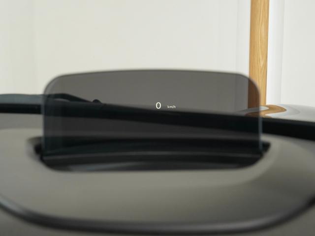 ＭＩＮＩ ジョンクーパーワークス　ジョンクーパーワークストリム　禁煙車　ワンオーナー　ハーフレザーシート　シートヒーター　ヘッドアップディスプレイ　アクティブクルコン　パーキングアシスト　バックカメラ　前後障害物センサー　純正ナビ　ＥＴＣ２．０　整備付（35枚目）