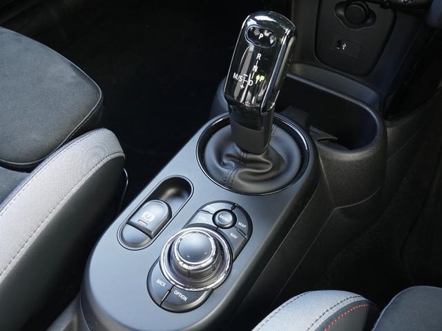 ＭＩＮＩ ジョンクーパーワークス　ジョンクーパーワークストリム　禁煙車　ワンオーナー　ハーフレザーシート　シートヒーター　ヘッドアップディスプレイ　アクティブクルコン　パーキングアシスト　バックカメラ　前後障害物センサー　純正ナビ　ＥＴＣ２．０　整備付（39枚目）