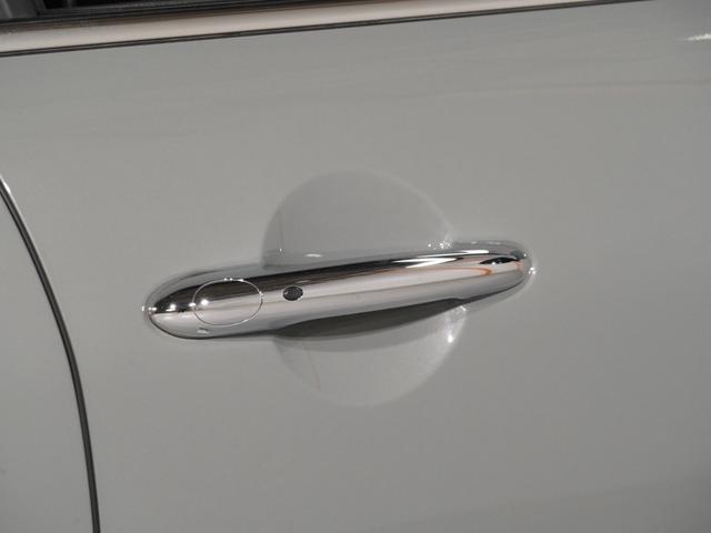 ＭＩＮＩ クーパーＤ　禁煙車　ヘッドアップディスプレイ　パーキングアシスト　バックカメラ　前後障害物センサー　コンフォートアクセス　ストレージコンパートメントパッケージ　純正ナビ　ＥＴＣ　整備付（25枚目）