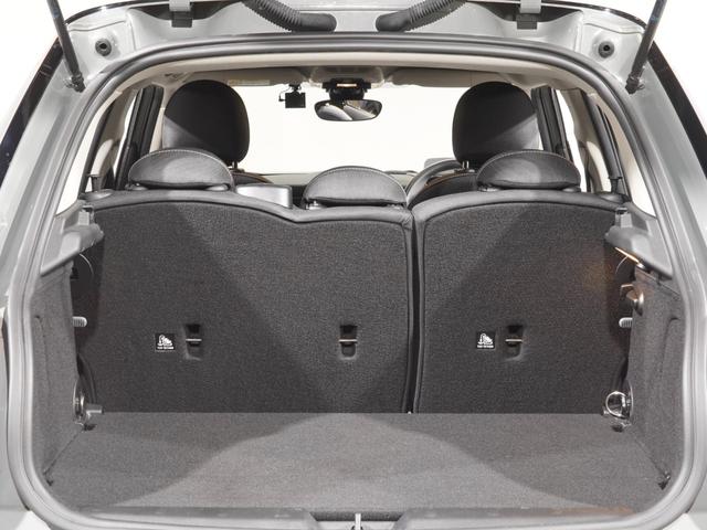 ＭＩＮＩ クーパーＤ　禁煙車　ヘッドアップディスプレイ　パーキングアシスト　バックカメラ　前後障害物センサー　コンフォートアクセス　ストレージコンパートメントパッケージ　純正ナビ　ＥＴＣ　整備付（29枚目）