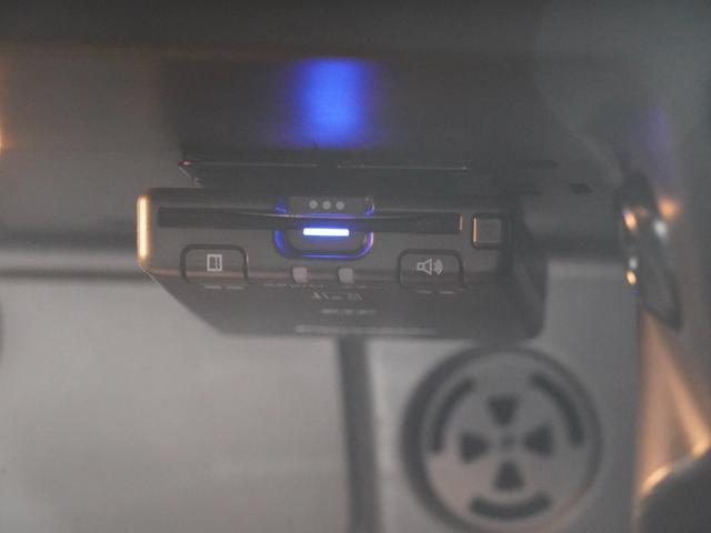 ＭＩＮＩ クーパーＤ　禁煙車　ヘッドアップディスプレイ　パーキングアシスト　バックカメラ　前後障害物センサー　コンフォートアクセス　ストレージコンパートメントパッケージ　純正ナビ　ＥＴＣ　整備付（39枚目）